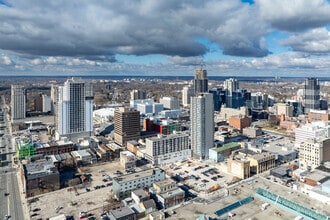 186 King St, London, ON - Aerial map view
