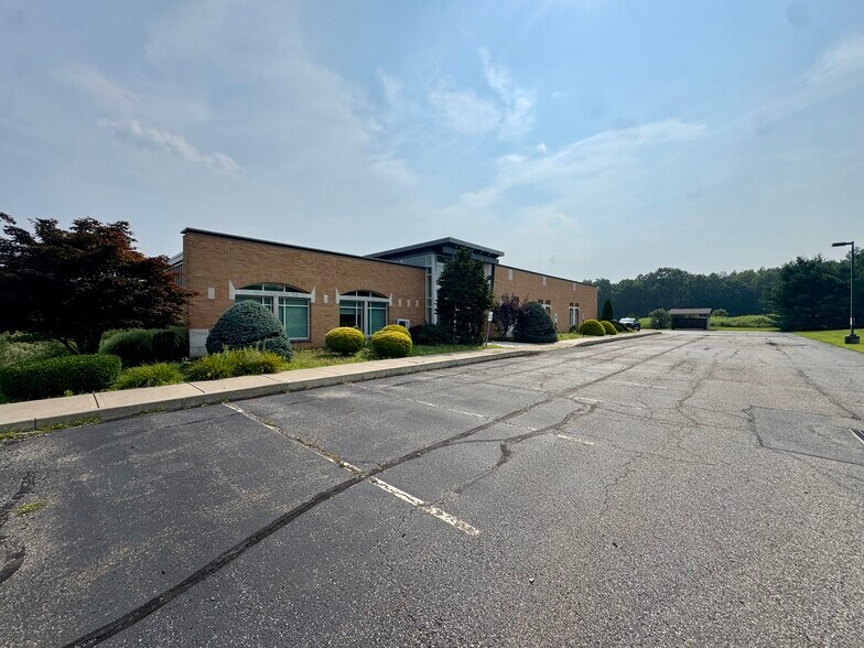 10 Fox Run Rd, Drums, PA à louer - Photo du bâtiment - Image 3 de 24