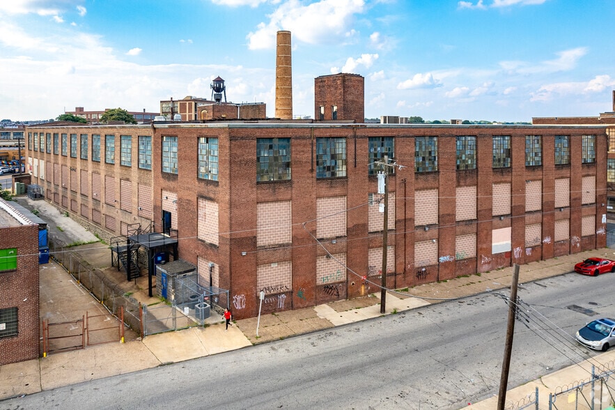 3775 Kensington Ave, Philadelphia, PA for lease - Building Photo - Image 2 of 8