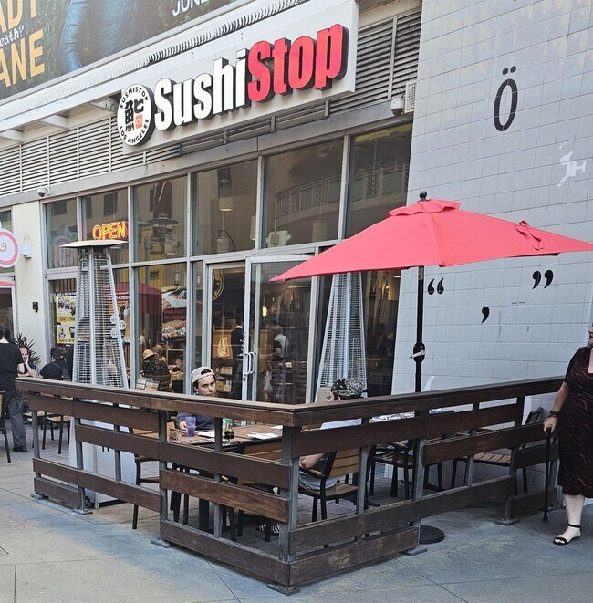 More details for 116 E Palm Ave, Burbank, CA - Retail for Lease