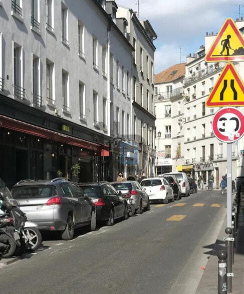 Retail in Paris for lease - Building Photo - Image 1 of 3