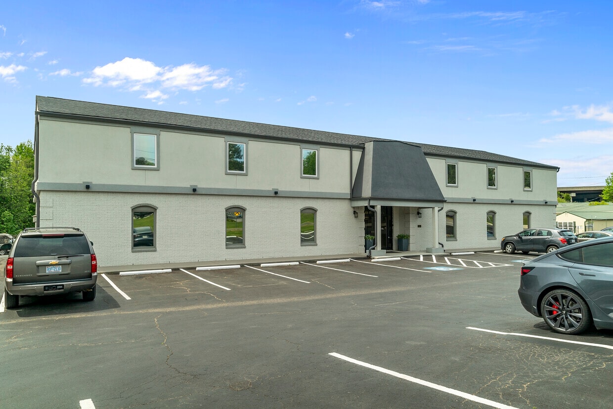 1121 Old Concord Rd, Salisbury, NC for lease Building Photo- Image 1 of 9