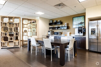 800 E 101st Ter, Kansas City, MO for lease Interior Photo- Image 1 of 2