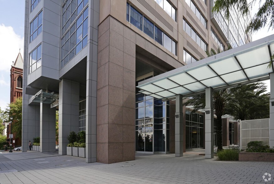 400 Convention St, Baton Rouge, LA à louer - Photo du bâtiment - Image 2 de 36