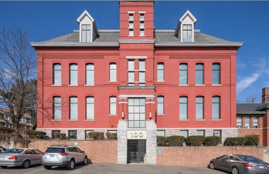 100 Bank St, Seymour, CT à louer - Photo du bâtiment - Image 3 de 7