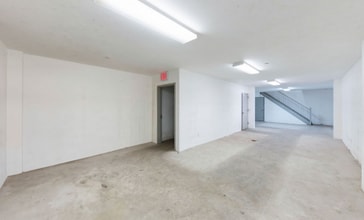 24 Henry St, New York, NY for lease Interior Photo- Image 2 of 5