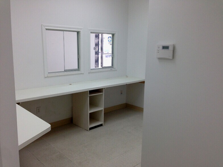 5201 Harrisburg Blvd, Houston, TX à louer - Photo du bâtiment - Image 3 de 9