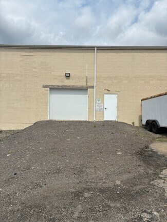 Plus de détails pour 421 8th Ave, Sutersville, PA - Industriel à louer