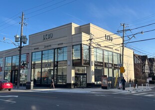 331-333 Eglinton Ave W, Toronto, ON for lease Building Photo- Image 1 of 3