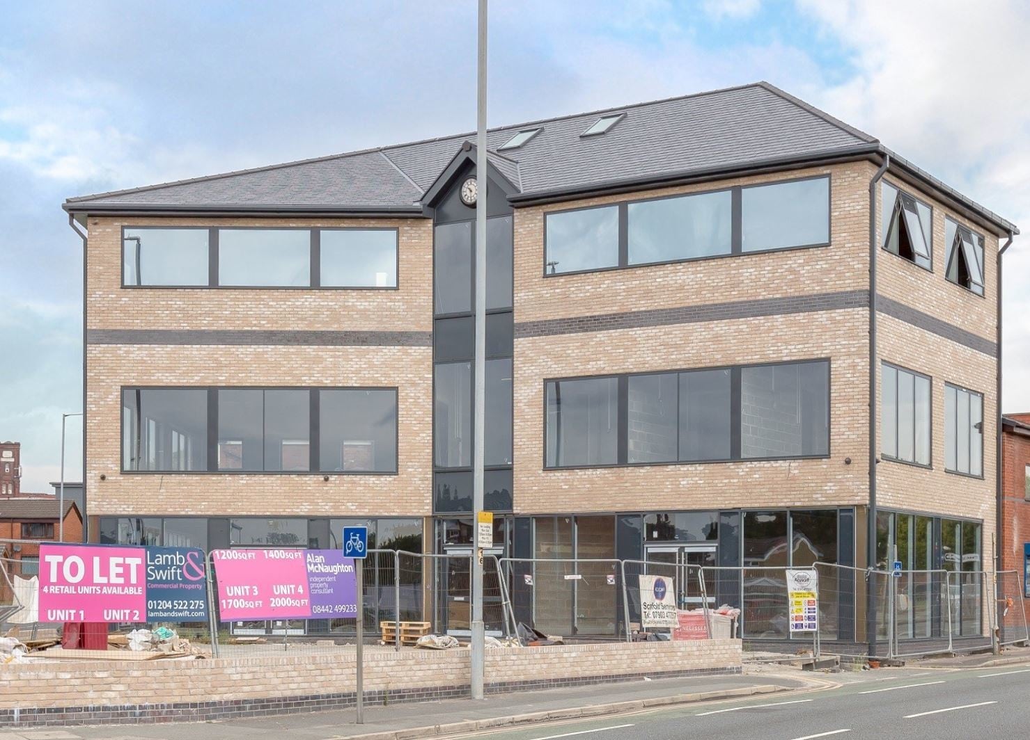 63-79 Blackburn Rd, Bolton for lease Primary Photo- Image 1 of 4