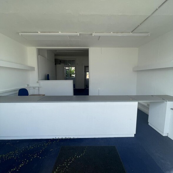 105 Battle Rd, St Leonards On Sea for lease - Building Photo - Image 2 of 5