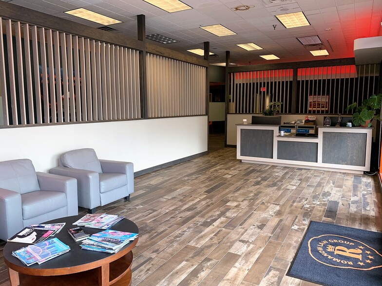 4930 Mcknight Rd, Pittsburgh, PA for sale - Interior Photo - Image 3 of 11