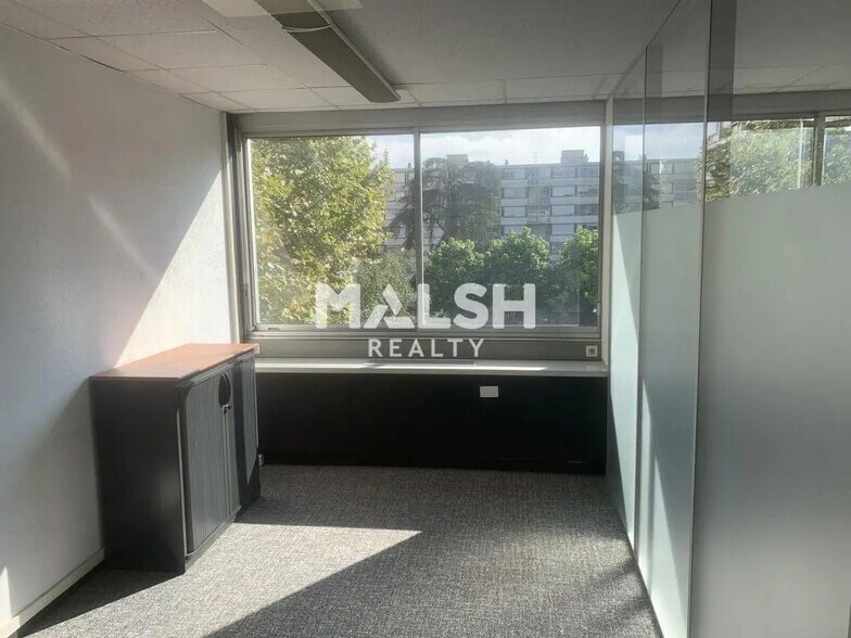 Bureau dans Villeurbanne à louer - Photo intérieure - Image 3 de 10