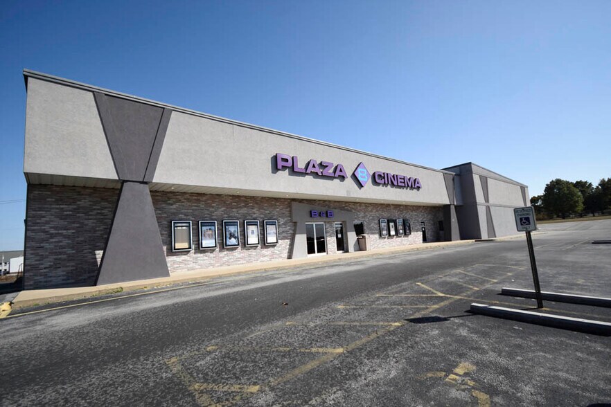 507 Plaza Dr, Monett, MO à vendre - Photo principale - Image 1 de 1