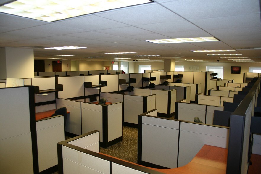 9830 SW 77th Ave, Miami, FL à vendre - Photo du bâtiment - Image 2 de 15