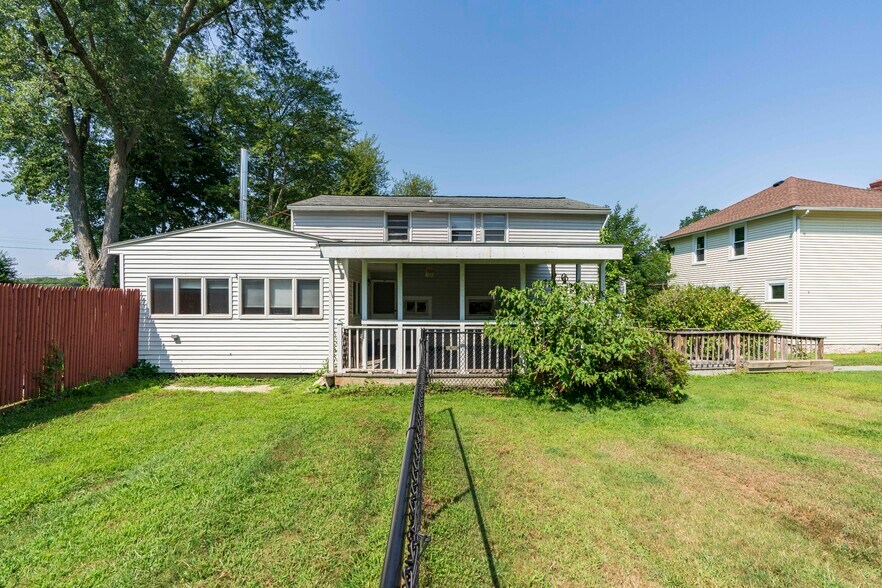 7316 S Broadway, Red Hook, NY à vendre - Photo du bâtiment - Image 3 de 5