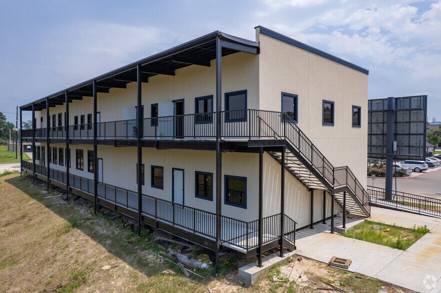 23923 Gosling Rd, Spring, TX à louer - Photo du bâtiment - Image 3 de 33