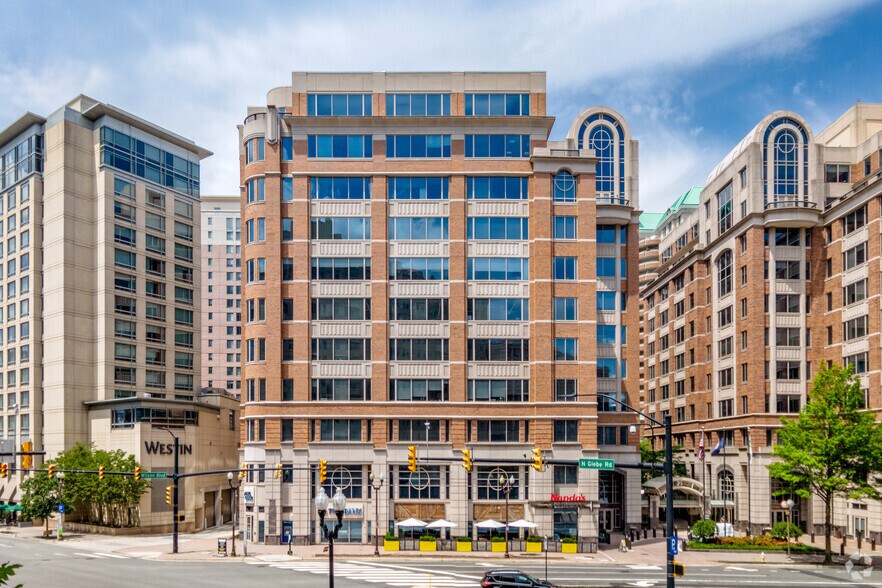 4401 Wilson Blvd, Arlington, VA à louer - Photo du bâtiment - Image 3 de 19