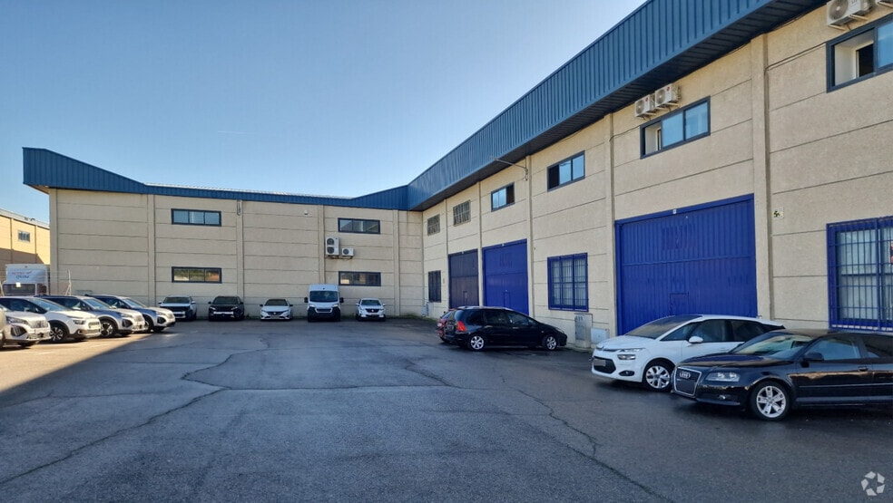 Industrial in Illescas, Toledo for lease - Primary Photo - Image 1 of 1