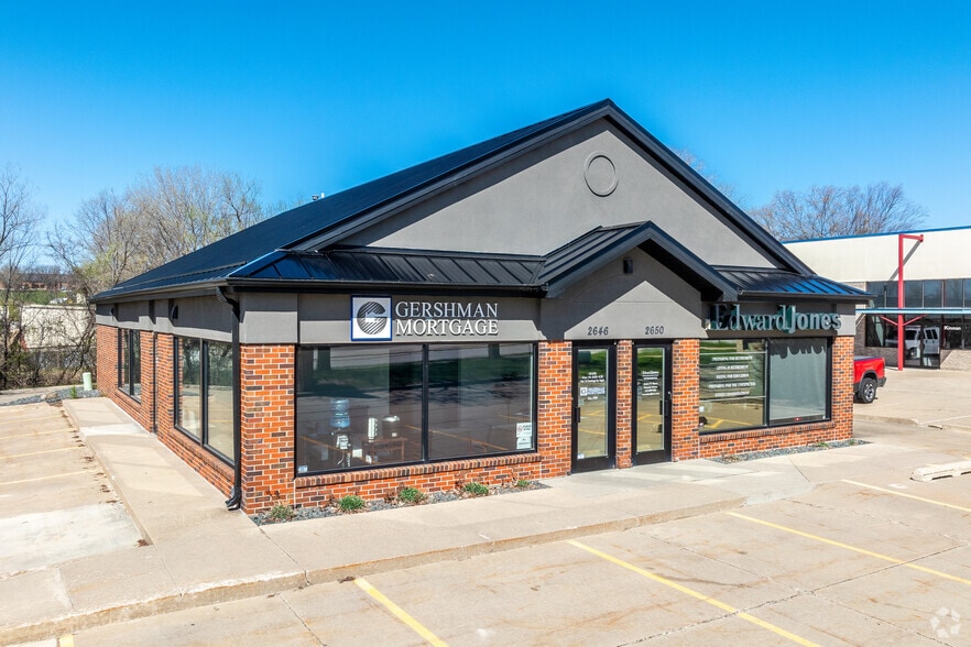 2646-2650 100th St, Urbandale, IA for lease - Primary Photo - Image 1 of 6