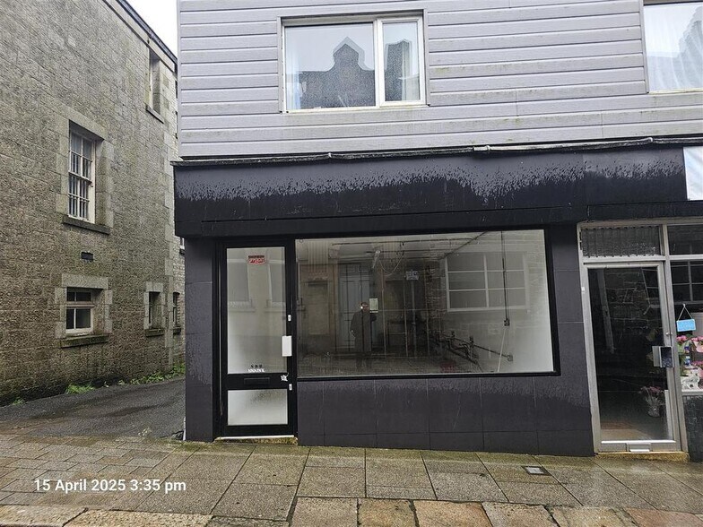 8-8A High Cross St, St Austell à vendre - Photo du bâtiment - Image 3 de 3