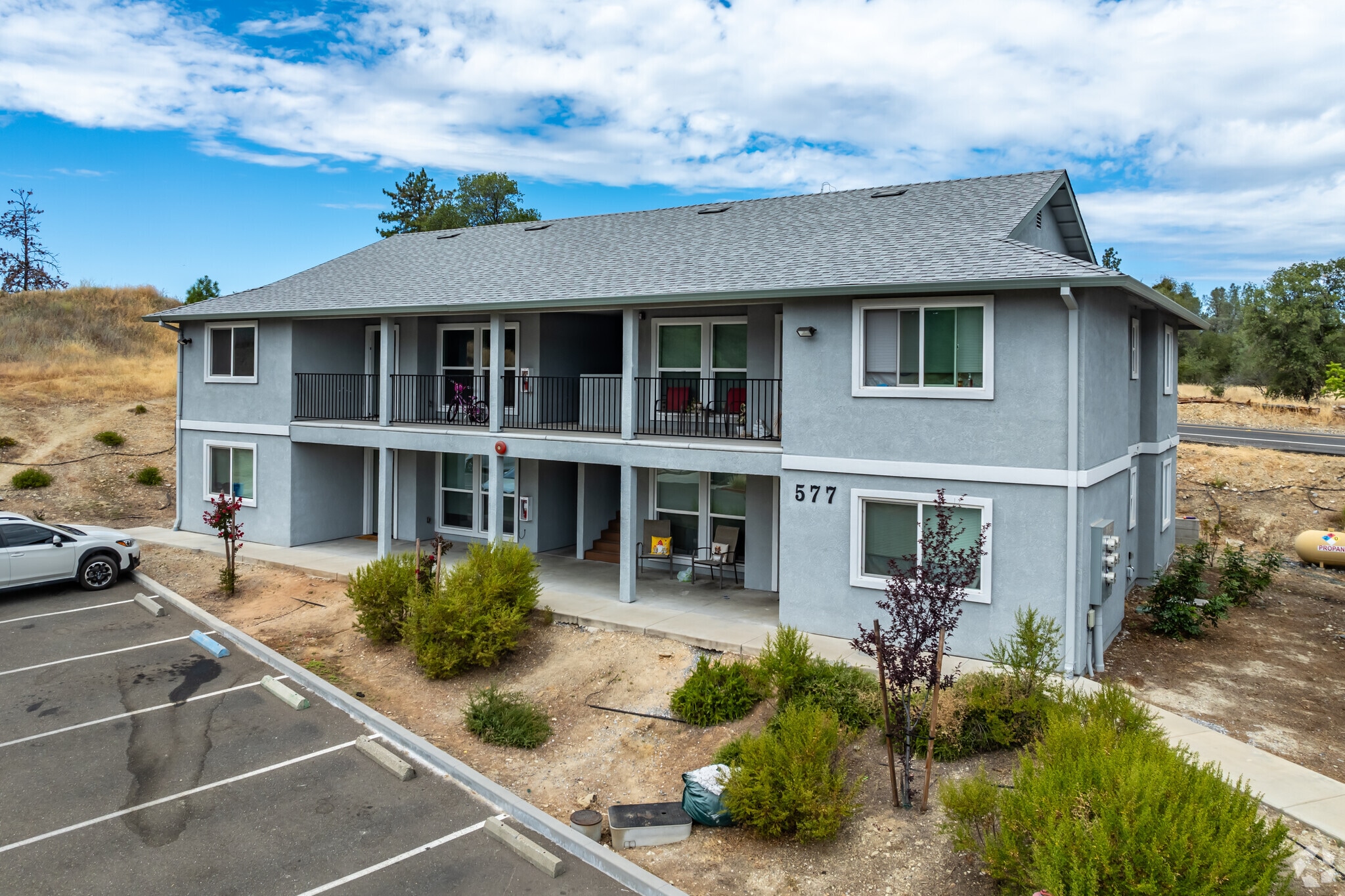 575-579 Racquet Way, Diamond Springs, CA for sale Primary Photo- Image 1 of 20