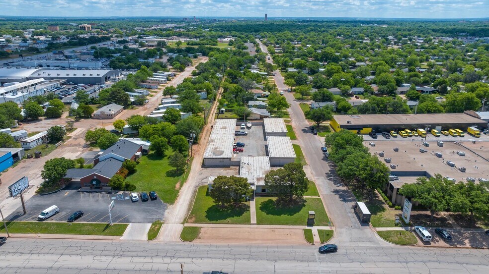 209 S Pioneer Dr, Abilene, TX à vendre - Photo du bâtiment - Image 1 de 16