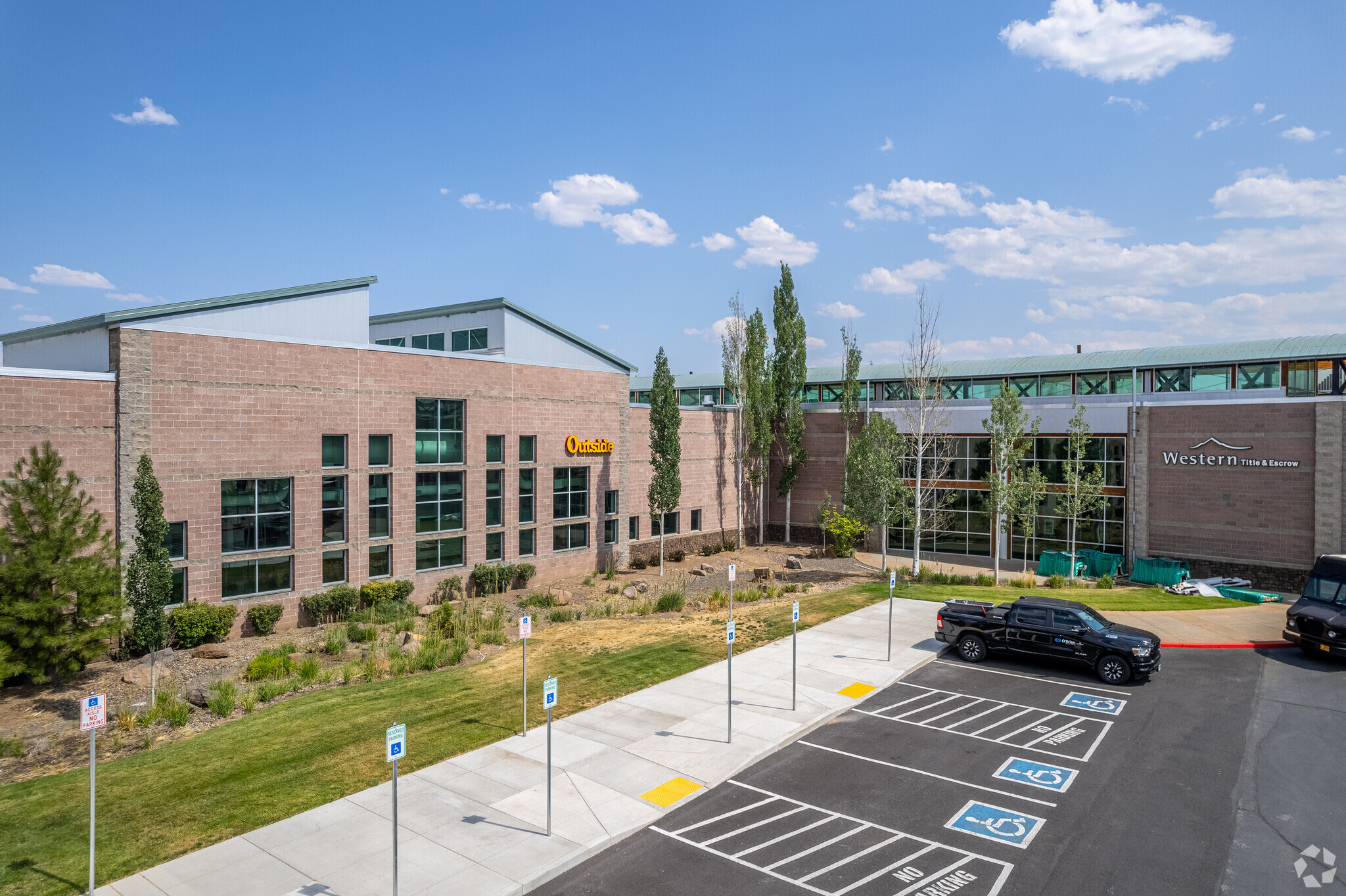 1777 SW Chandler Ave, Bend, OR for lease Primary Photo- Image 1 of 37