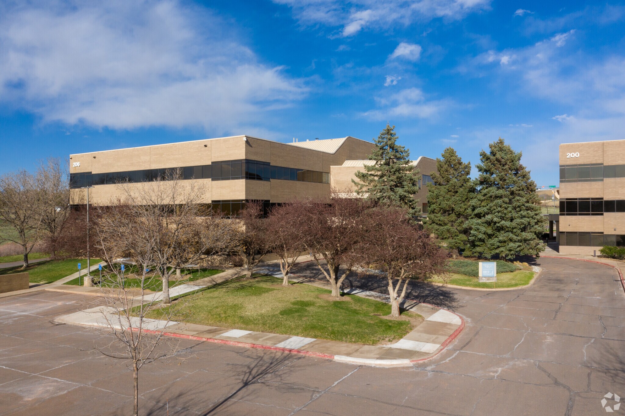 206 W County Line Rd, Highlands Ranch, CO for lease Primary Photo- Image 1 of 11