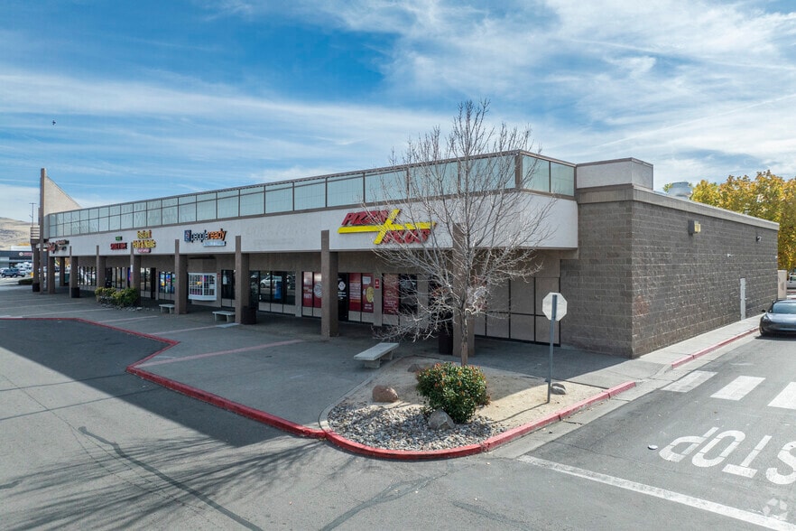 587-589 E Prater Way, Sparks, NV for lease - Building Photo - Image 2 of 5