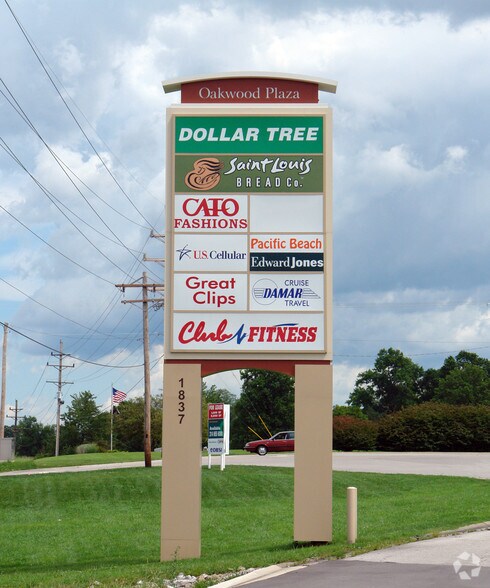 1837 Homer M Adams Pky, Alton, IL à louer - Photo du bâtiment - Image 2 de 4