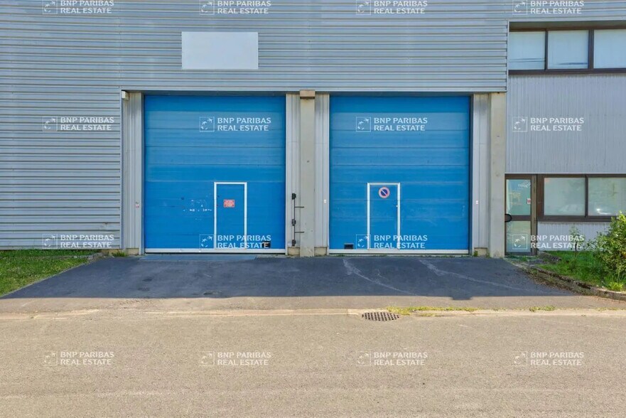 Flex dans Collégien à louer - Photo du bâtiment - Image 2 de 3