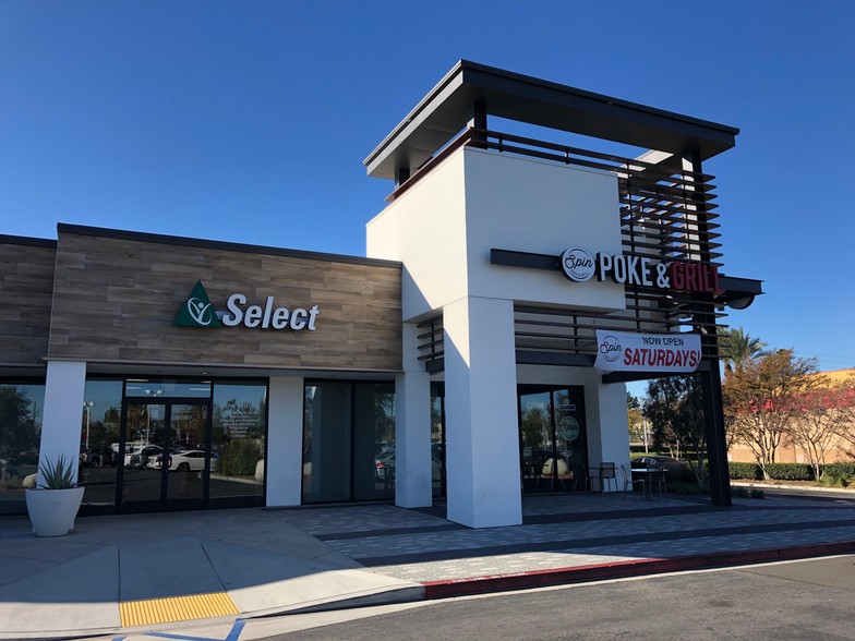 1081 N Tustin Ave, Anaheim, CA for sale - Primary Photo - Image 1 of 6