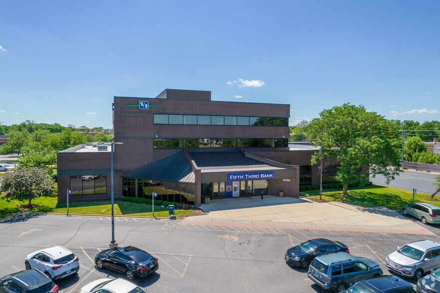 9400 S Cicero Ave, Oak Lawn, IL à louer - Photo du bâtiment - Image 3 de 13