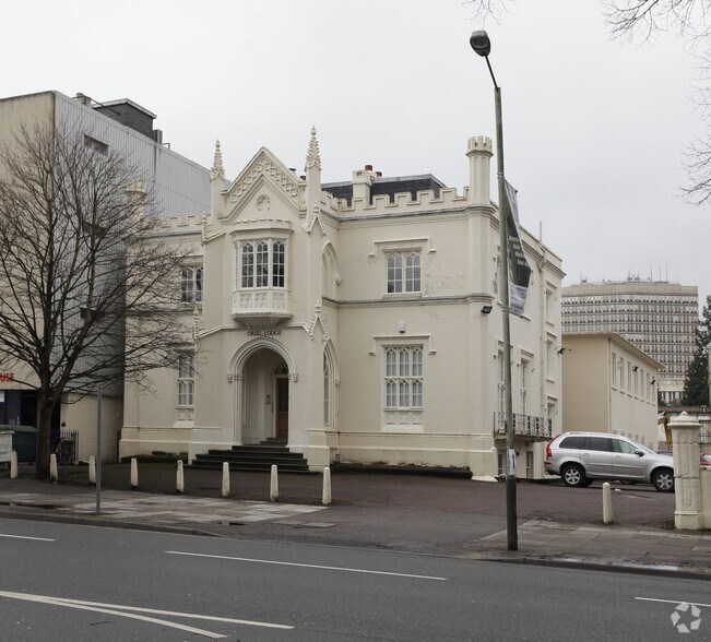 Oriel Rd, Cheltenham for lease - Primary Photo - Image 1 of 2