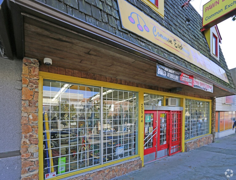 22344 Lougheed Hwy, Maple Ridge, BC for lease - Building Photo - Image 2 of 3