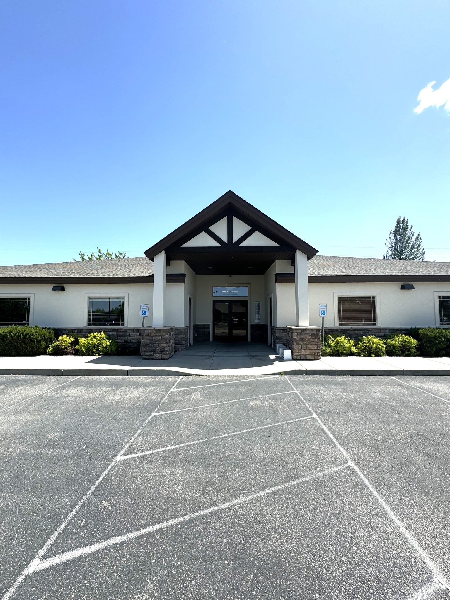 13900 W Wainwright Dr, Boise, ID for lease Building Photo- Image 1 of 10