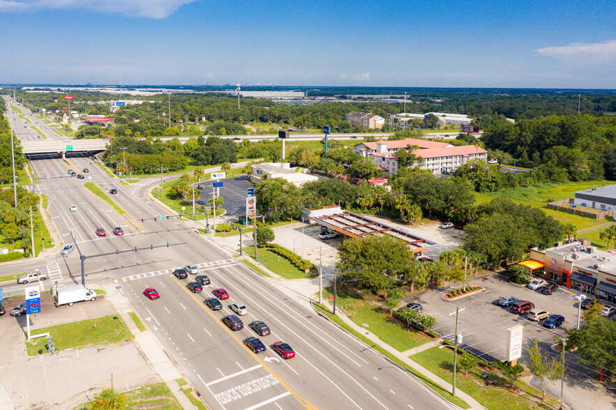 818 Dunn Ave, Jacksonville, FL à vendre - Photo du bâtiment - Image 1 de 1