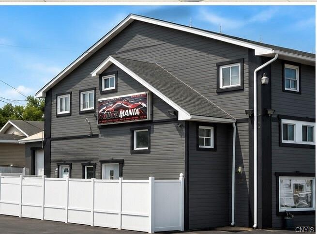 2101 Whitesboro St, Utica, NY à vendre - Photo du bâtiment - Image 2 de 2