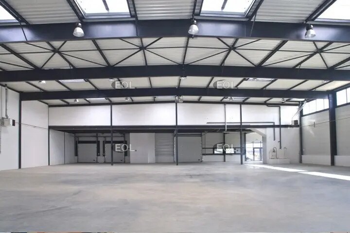 Local d'activités dans Ézanville à vendre - Photo du bâtiment - Image 2 de 9