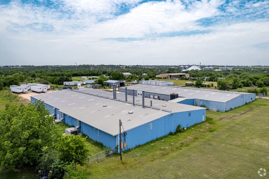 1300 E 4th St, Taylor, TX à vendre - Photo principale - Image 1 de 7