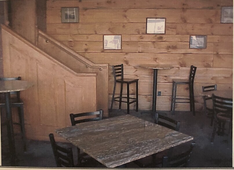 78 Franklin St, Norwich, CT à louer - Photo du bâtiment - Image 3 de 22