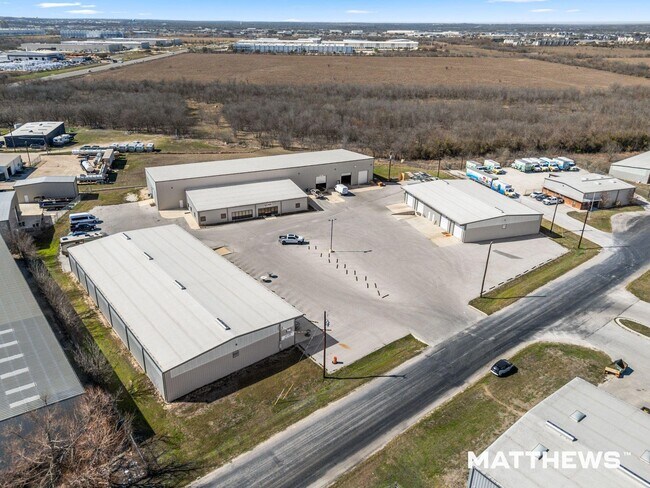 Plus de détails pour 2061 Clovis R Barker Rd, San Marcos, TX - Industriel à louer