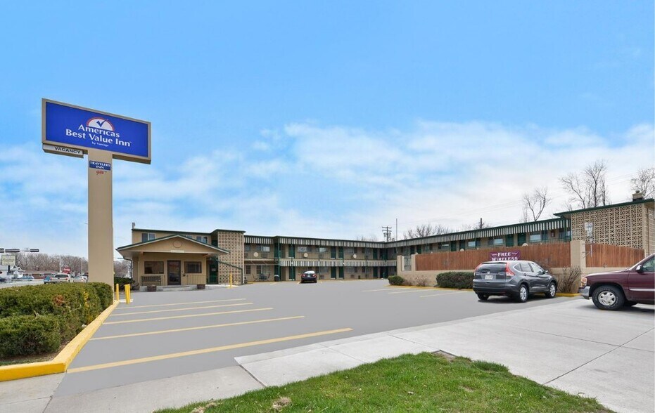 602 E 4th St, North Platte, NE à vendre - Photo du bâtiment - Image 2 de 10