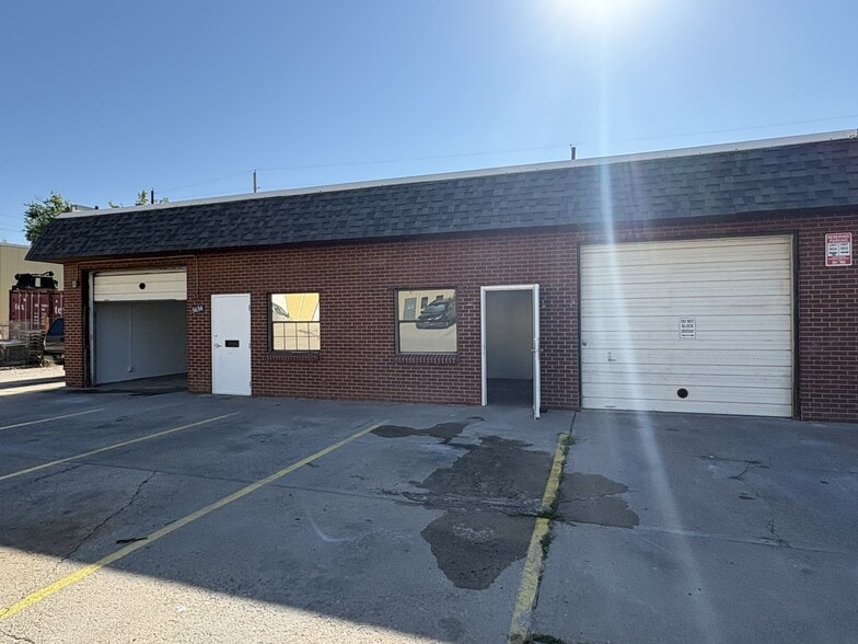 5634-5636 Newland Way, Arvada, CO à vendre - Photo du bâtiment - Image 2 de 24