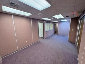 464 Wolcott Rd, Wolcott, CT for lease Interior Photo- Image 2 of 20