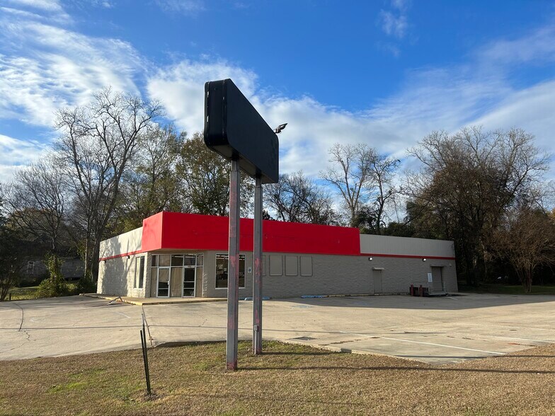 1601 5th Ave, Meridian, MS à louer - Photo du bâtiment - Image 2 de 8
