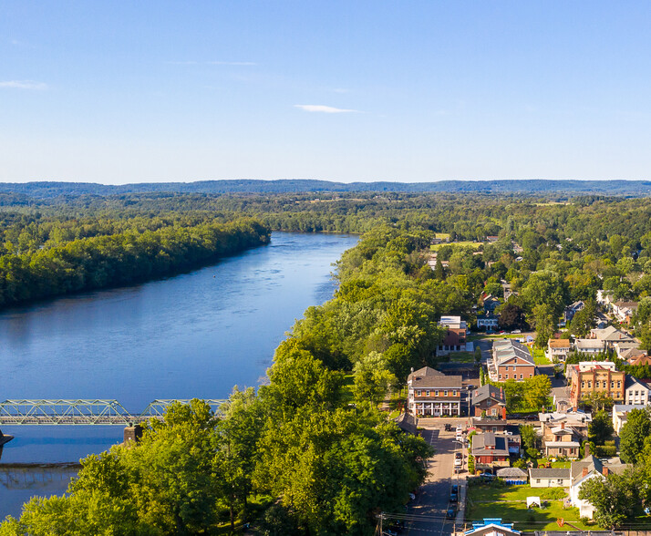 15 Bridge St, Frenchtown, NJ à vendre - Photo principale - Image 1 de 1