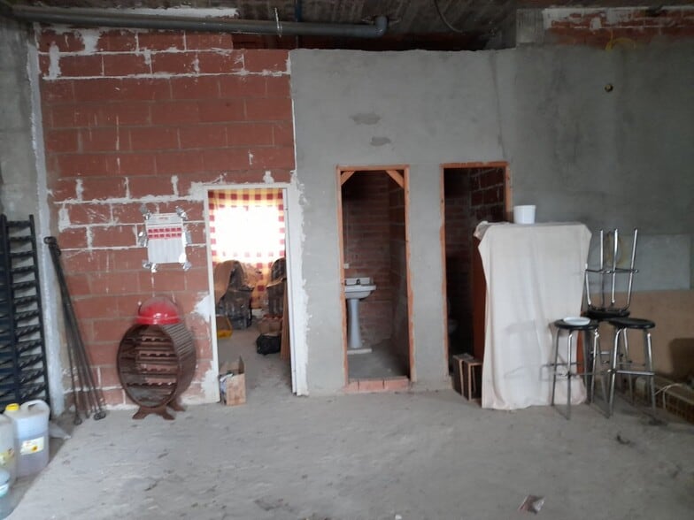 Retail in Cáceres for sale - Building Photo - Image 2 of 5