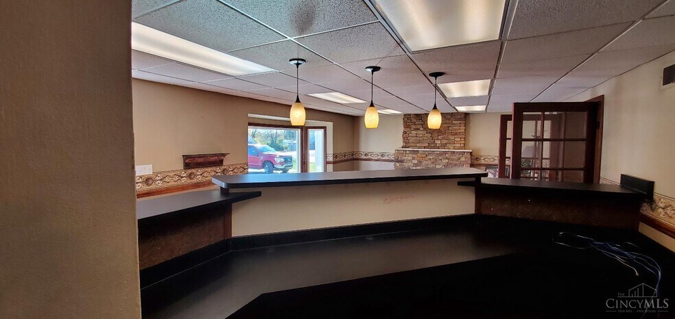 720 E Main St, West Union, OH à vendre - Photo du bâtiment - Image 2 de 13